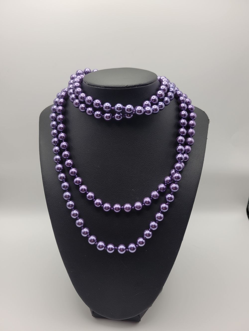 Vintage hand knotted Purple Pearl Bead Necklace